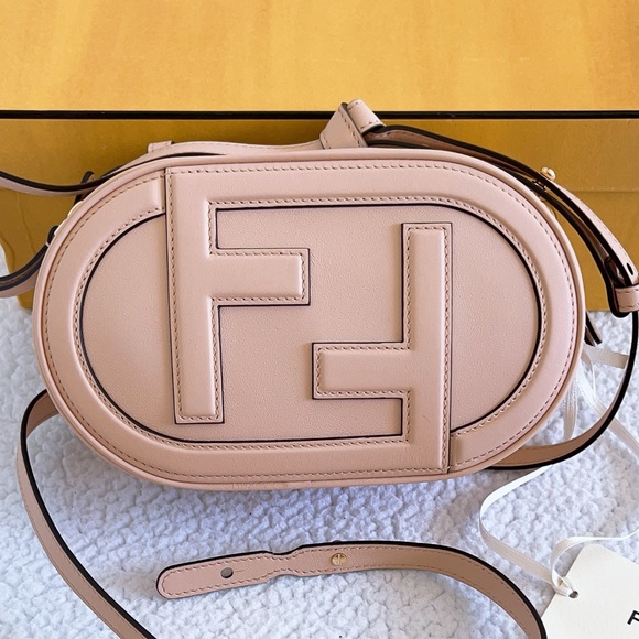Authentic FENDI O'Lock Mini Camera Case Shoulder Bag - Picture 2 of 16